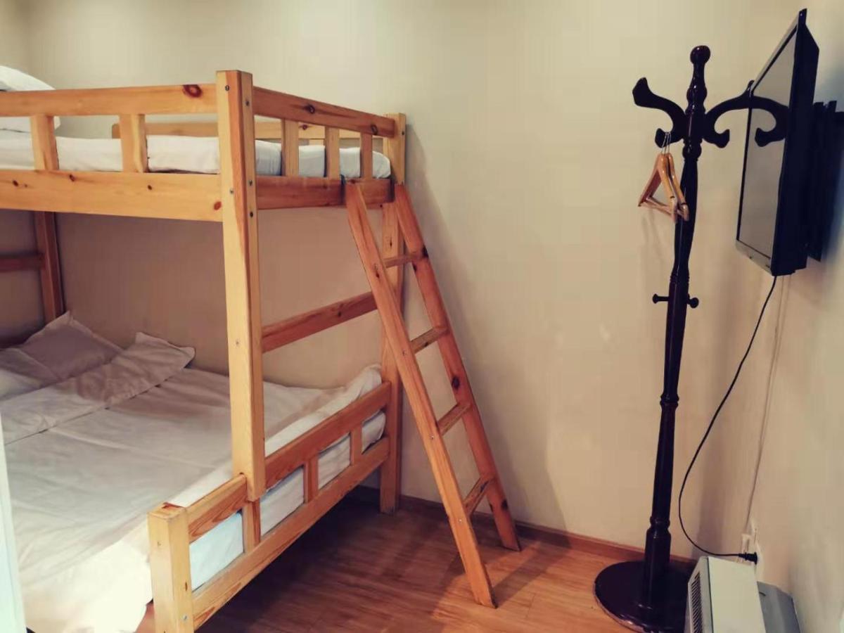 Guest house Yue Bin Ge Courtyard 3*